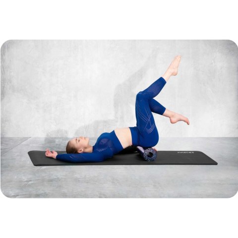 Roller do ćwiczeń 33x14cm NS-954 czarno-niebieski Roller do ćwiczeń 33x14cm NS-954 czarno-niebieski